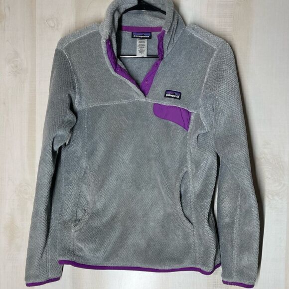 Patagonia Tops - Patagonia gray‎ fleece pullover purple trim, size small